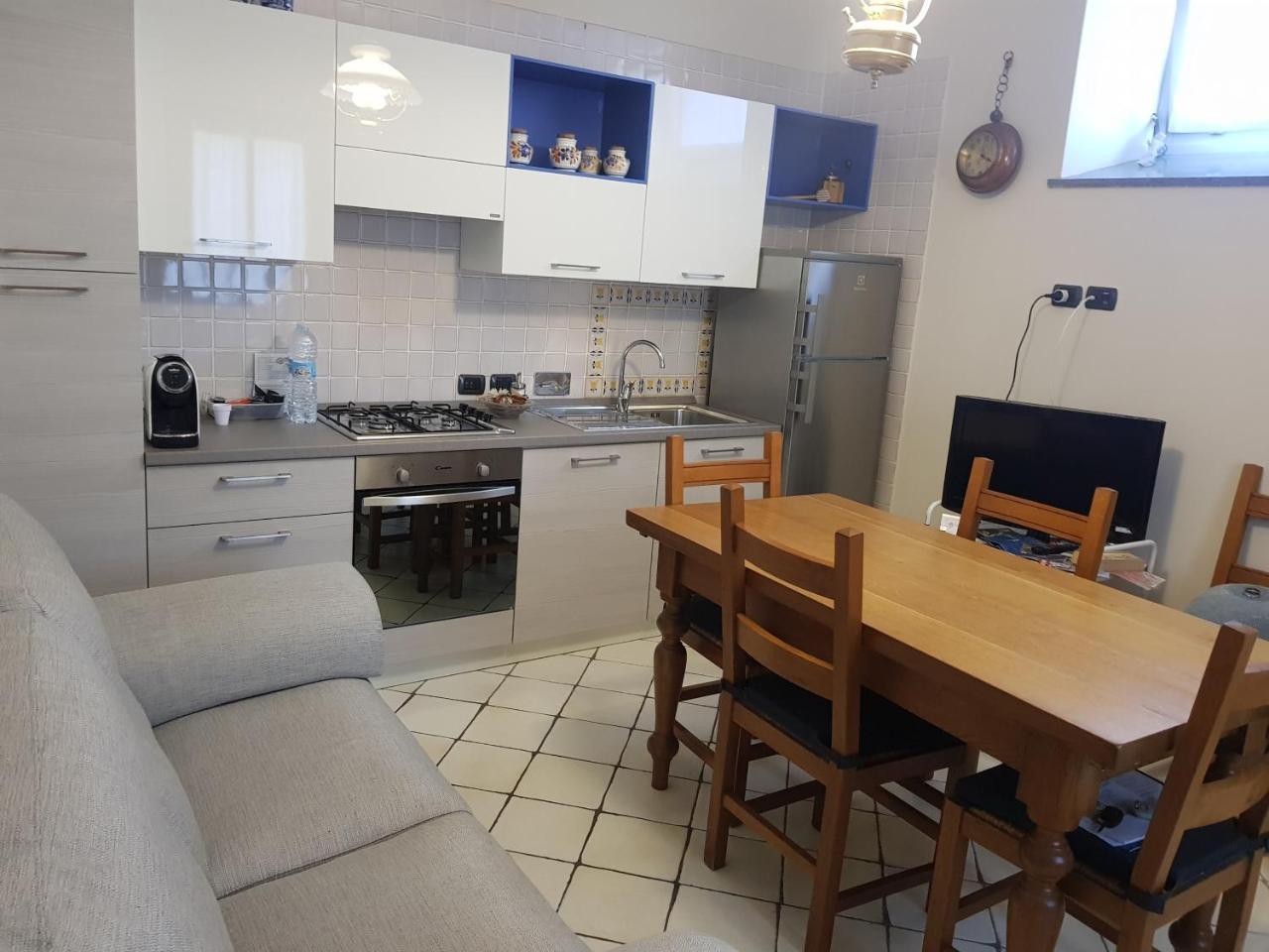 Bed and Breakfast La Morona Rocchetta Tanaro Екстер'єр фото